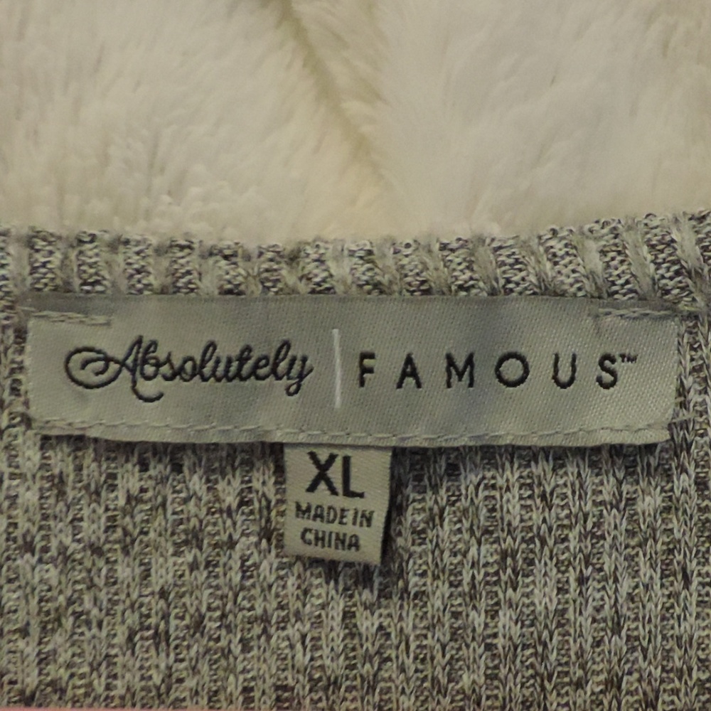 Absolutely Famous Soft Grey Gray Sweater V Neck - Picture 2 of 2